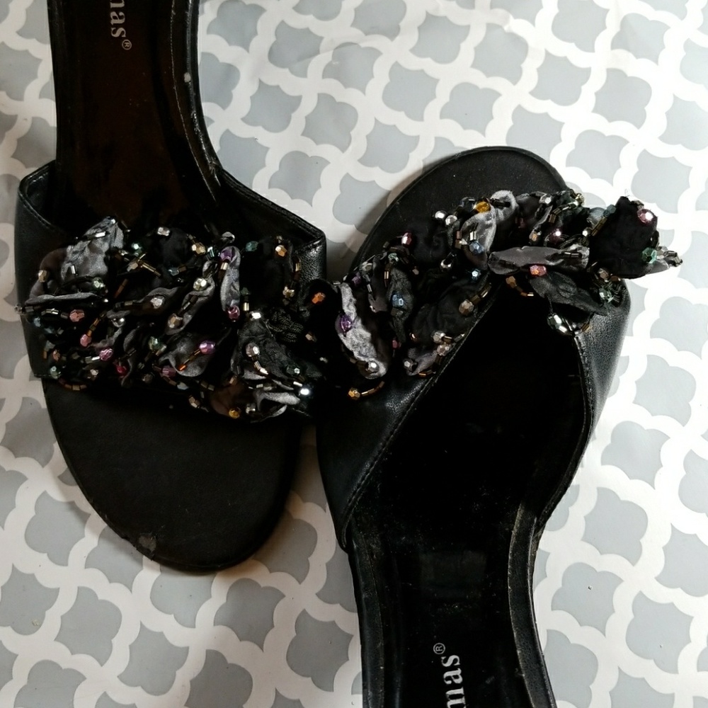 Shoes - Picture 2 of 4